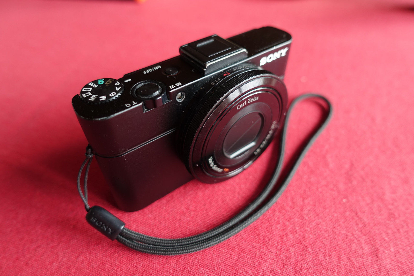 Sony Cyber-shot DSC-RX100M2 20.2 MP Digitalkamera - Schwarz
