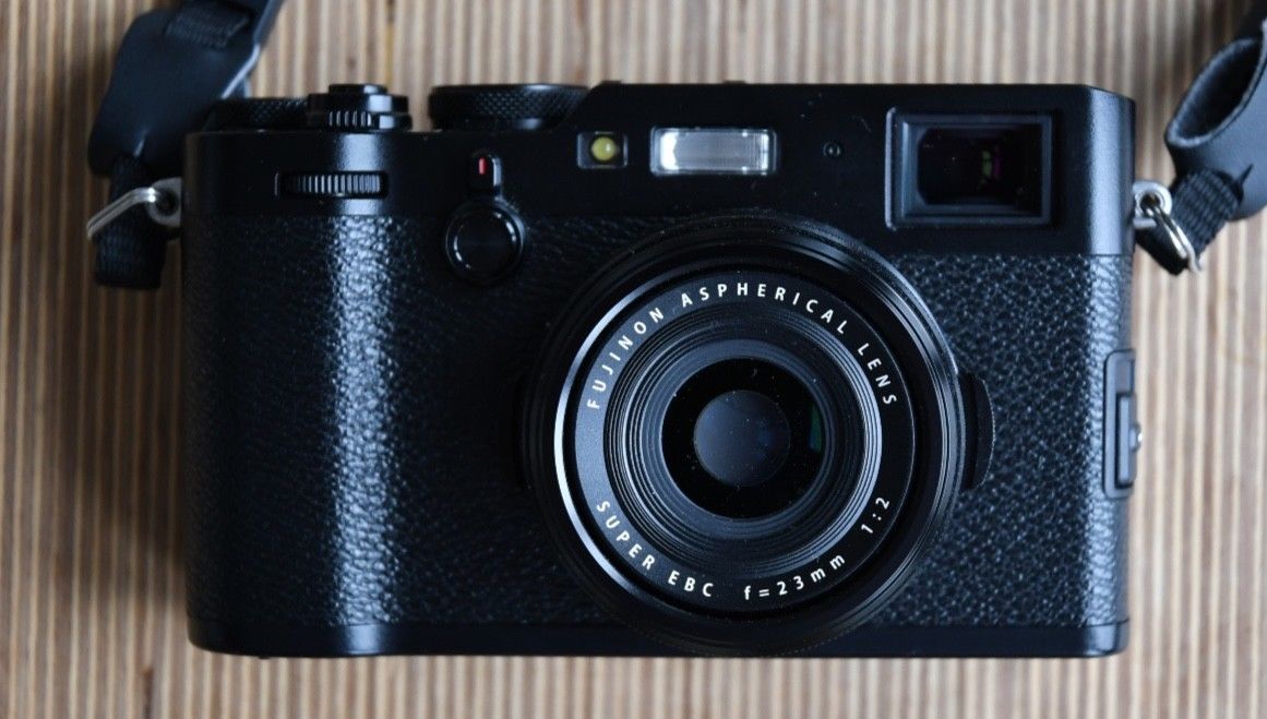 Fujifilm X100F Systemkamera - schwarz neuwertig - Kauf Oktober 2017 