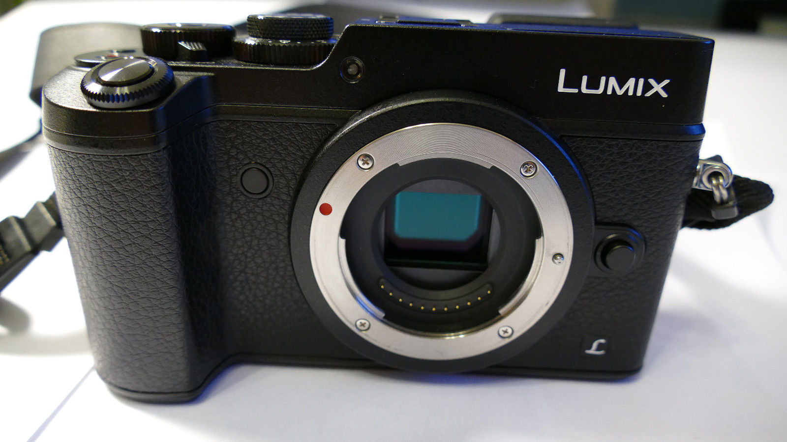Panasonic LUMIX DMC-GX8 20.3MP Camera Schwarz aus Kit  nur Gehäuse Kauf:20.9.17 