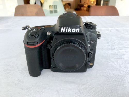 Nikon D750 24.3mp FX DSLR Camera - Body inkl. OVP - Nur 8.820 Auslösungen !!!