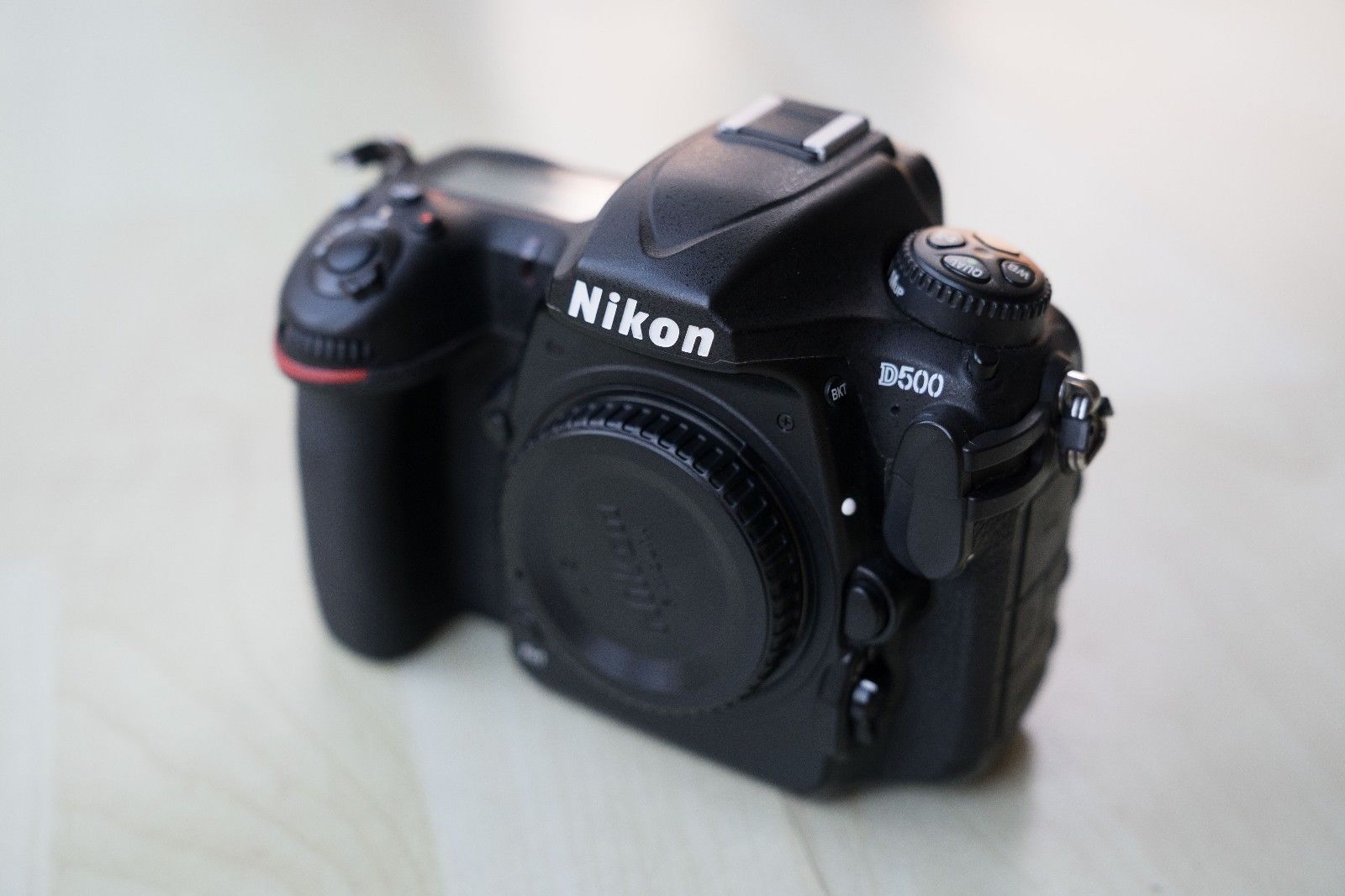 Nikon D500 20.9 MP SLR-Digitalkamera - Schwarz (Nur Gehause)