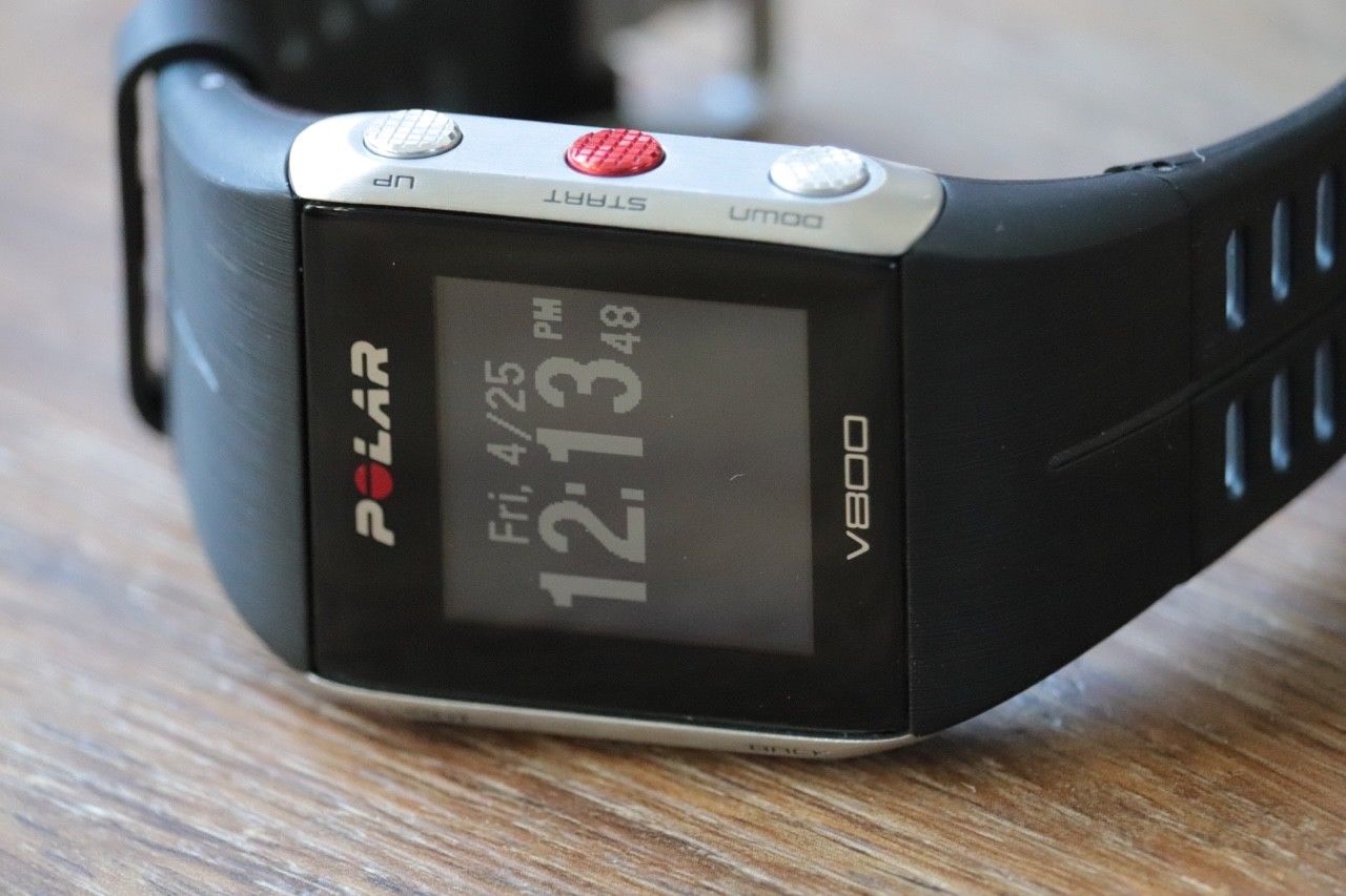 Polar V800 GPS-Sportuhr mit Herzfrequenzmesser GPS Bluetooth Smart