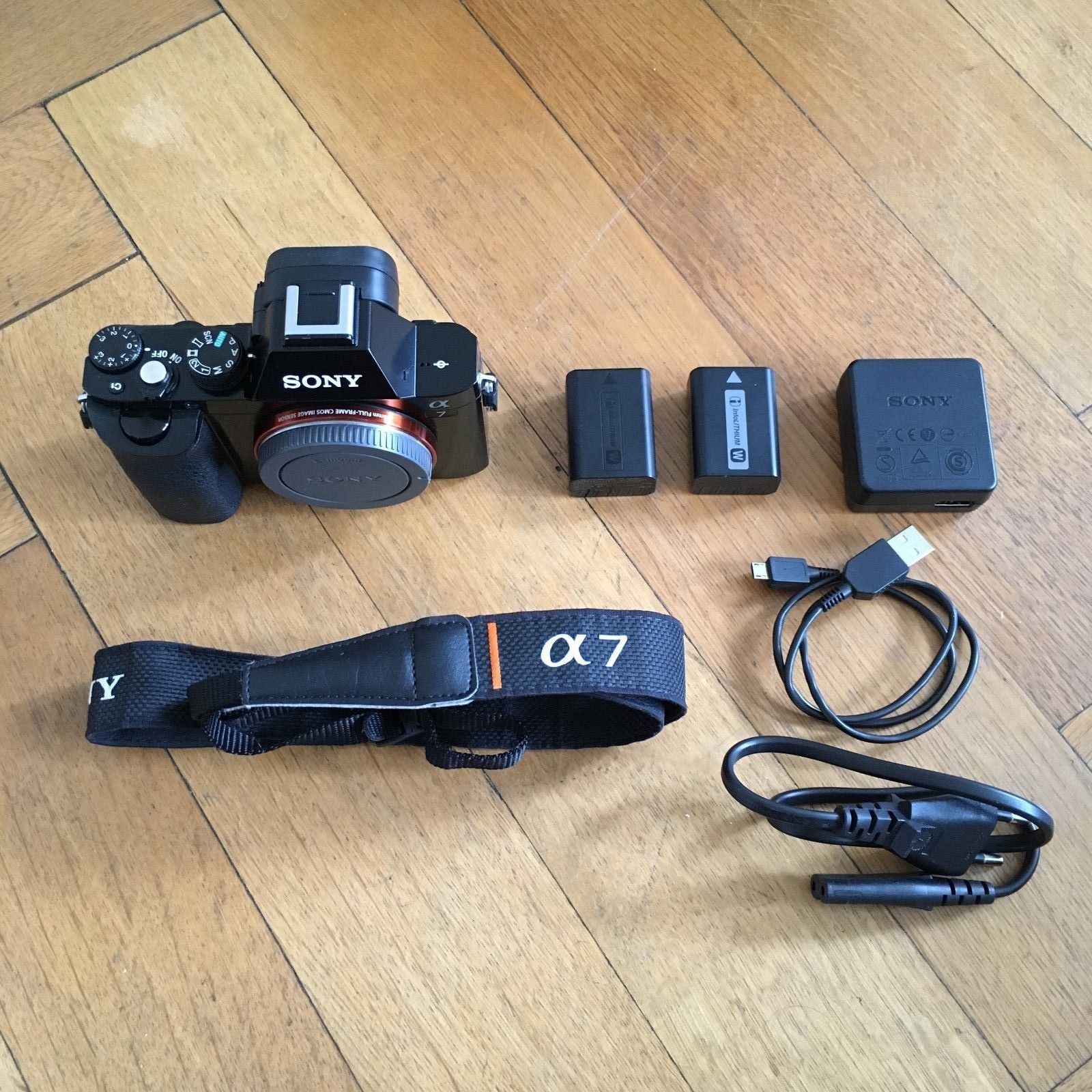 Sony Alpha 7 Body 24.3 MP SLR-Digitalkamera - Gebraucht - guter Zustand - tiptop