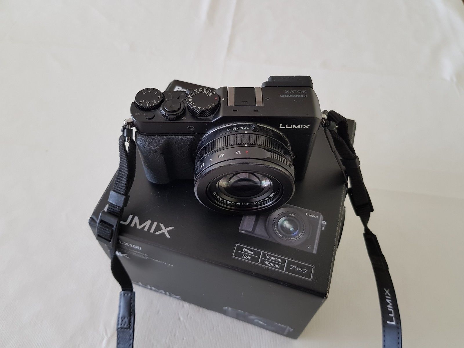Panasonic LUMIX DMC-LX 100 16.8 MP Digitalkamera - Schwarz