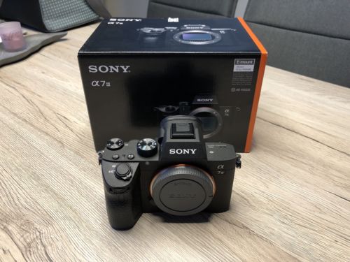 Sony Alpha A7 III ILCE-7M3 (neuwertig, Garantie, 5 Jahre Pannenschutz)