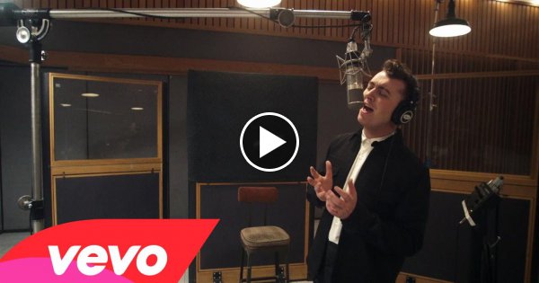 Sam Smith - Lay Me Down (Red Nose Day 2015) ft. John Legend