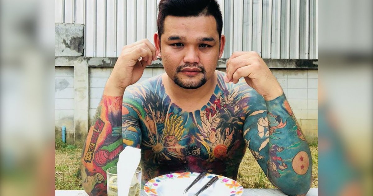 Dieser Thailänder ist verrückt! Sein gesamter Körper ist mit Dragon Ball Tattoos bedeckt!